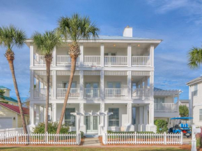 Stunning Large Traditional Florida Home Complete with Carriage House, Private Pool, 5 Mn Walk to Beach, Private Hot Tub and BBQ, Pets Welcome!